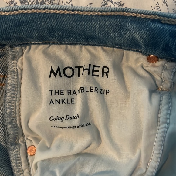 MOTHER Superior The Rambler Ankle Jeans
Going Dutch size 25 - Picture 12 of 12
